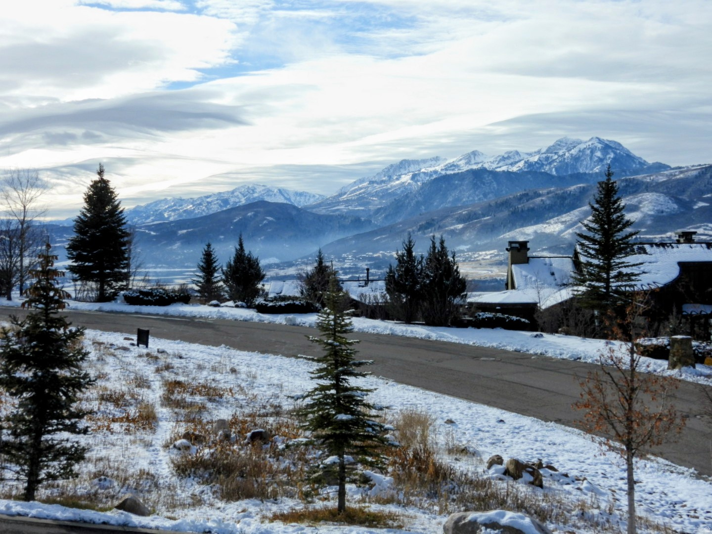 THE HIGHLANDS - Residential