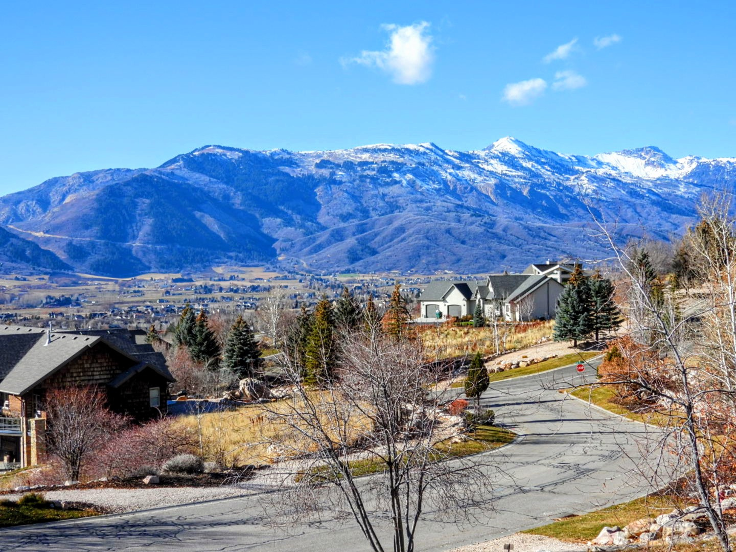 THE HIGHLANDS - Residential