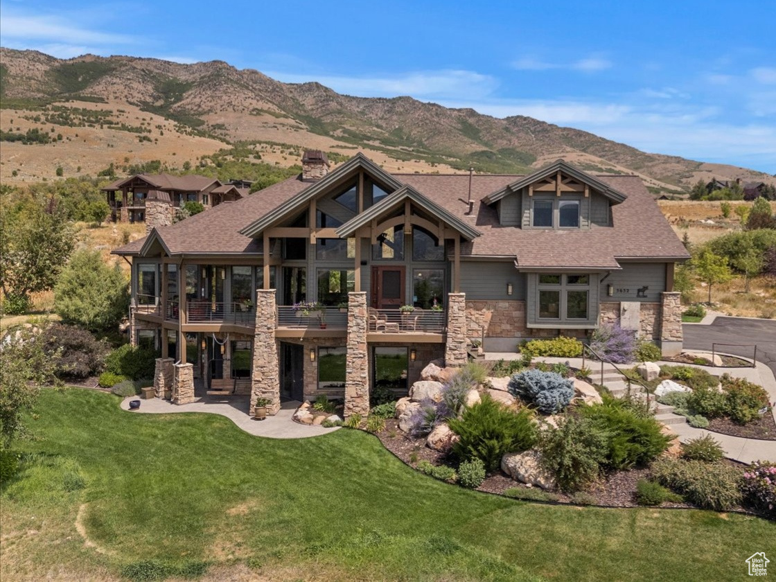 THE HIGHLANDS - Residential