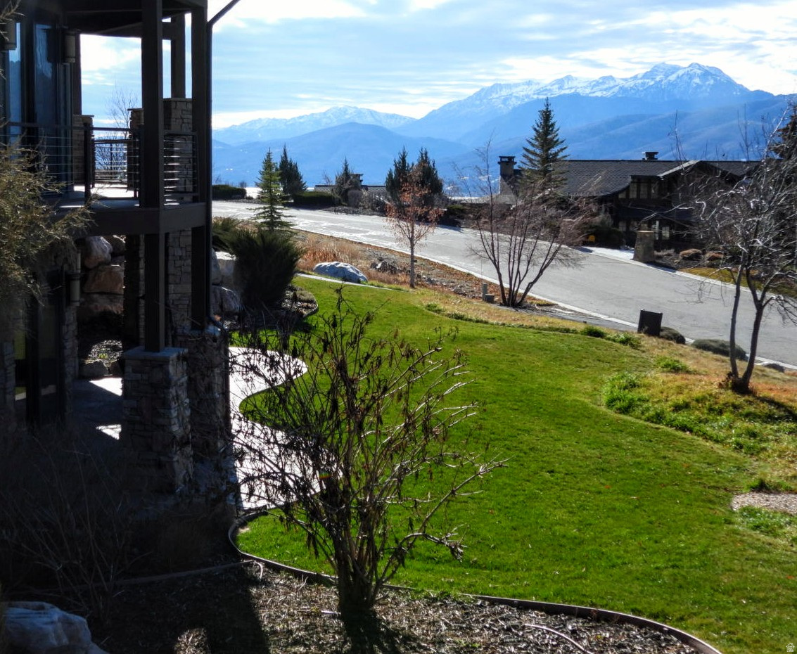 THE HIGHLANDS - Residential