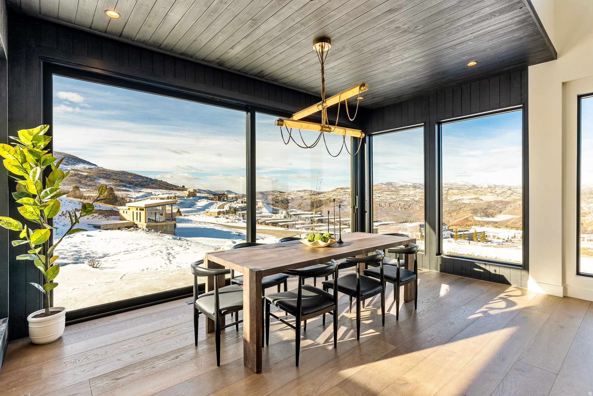 BENLOCH RANCH - Residential