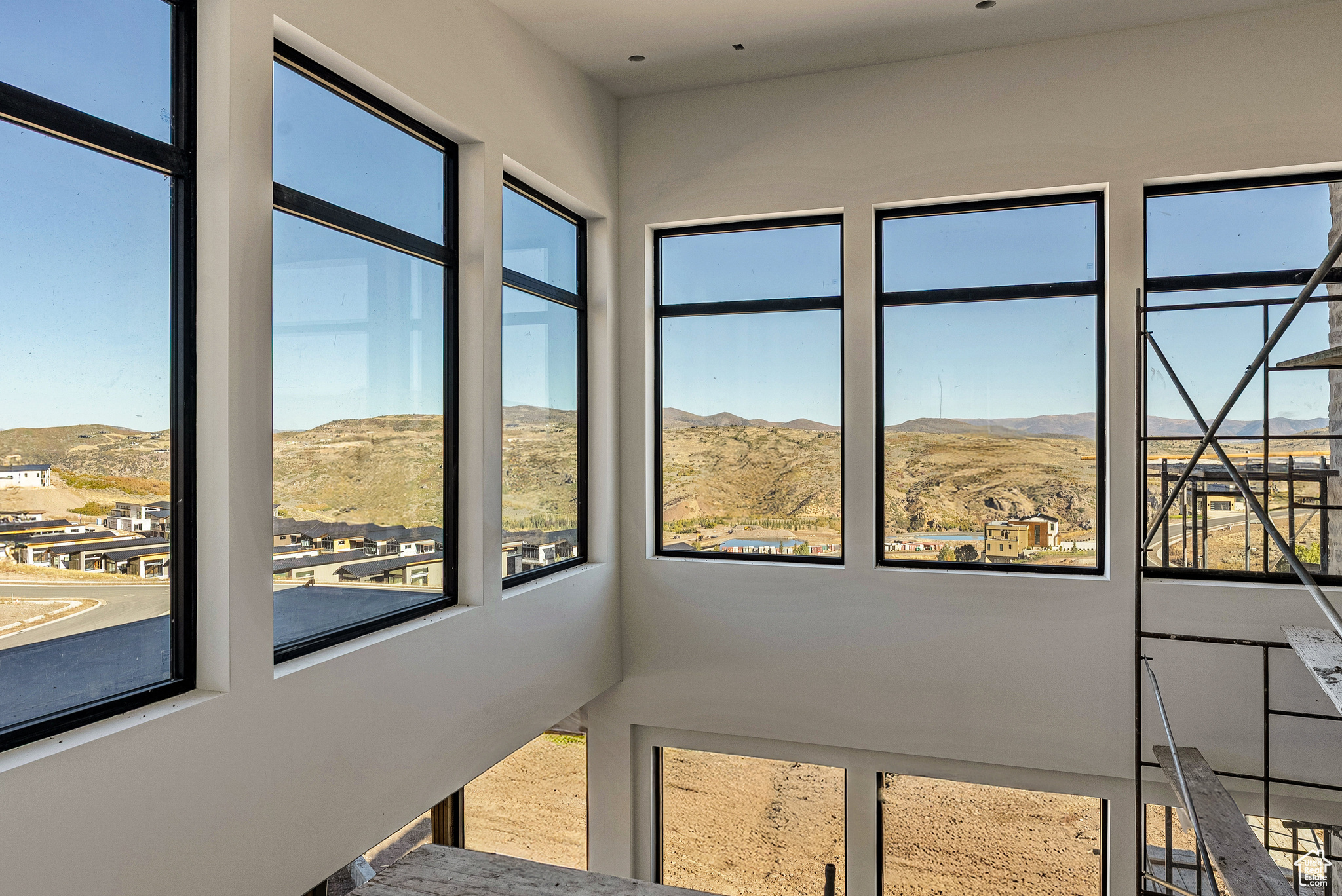 BENLOCH RANCH - Residential