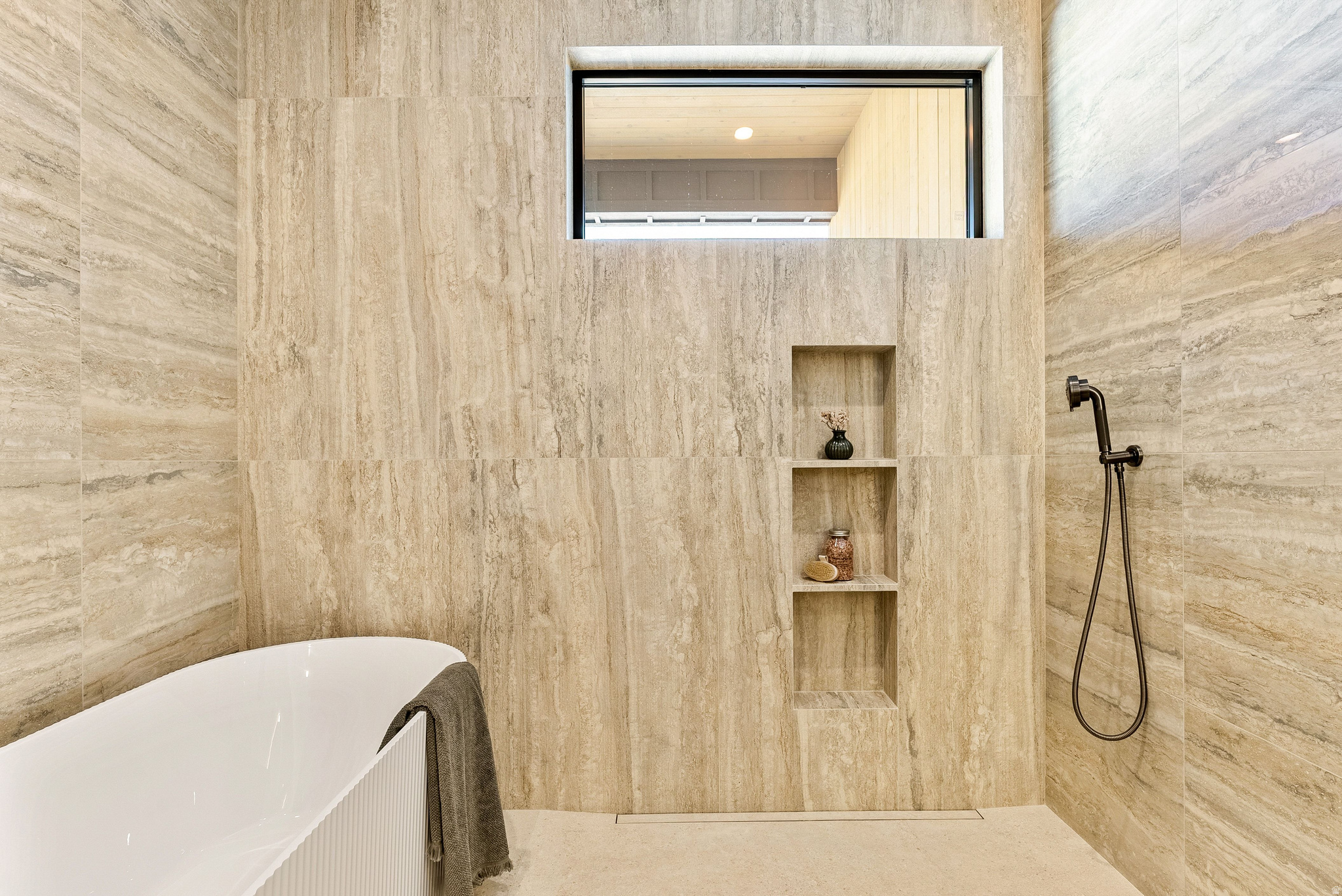 BENLOCH RANCH - Residential