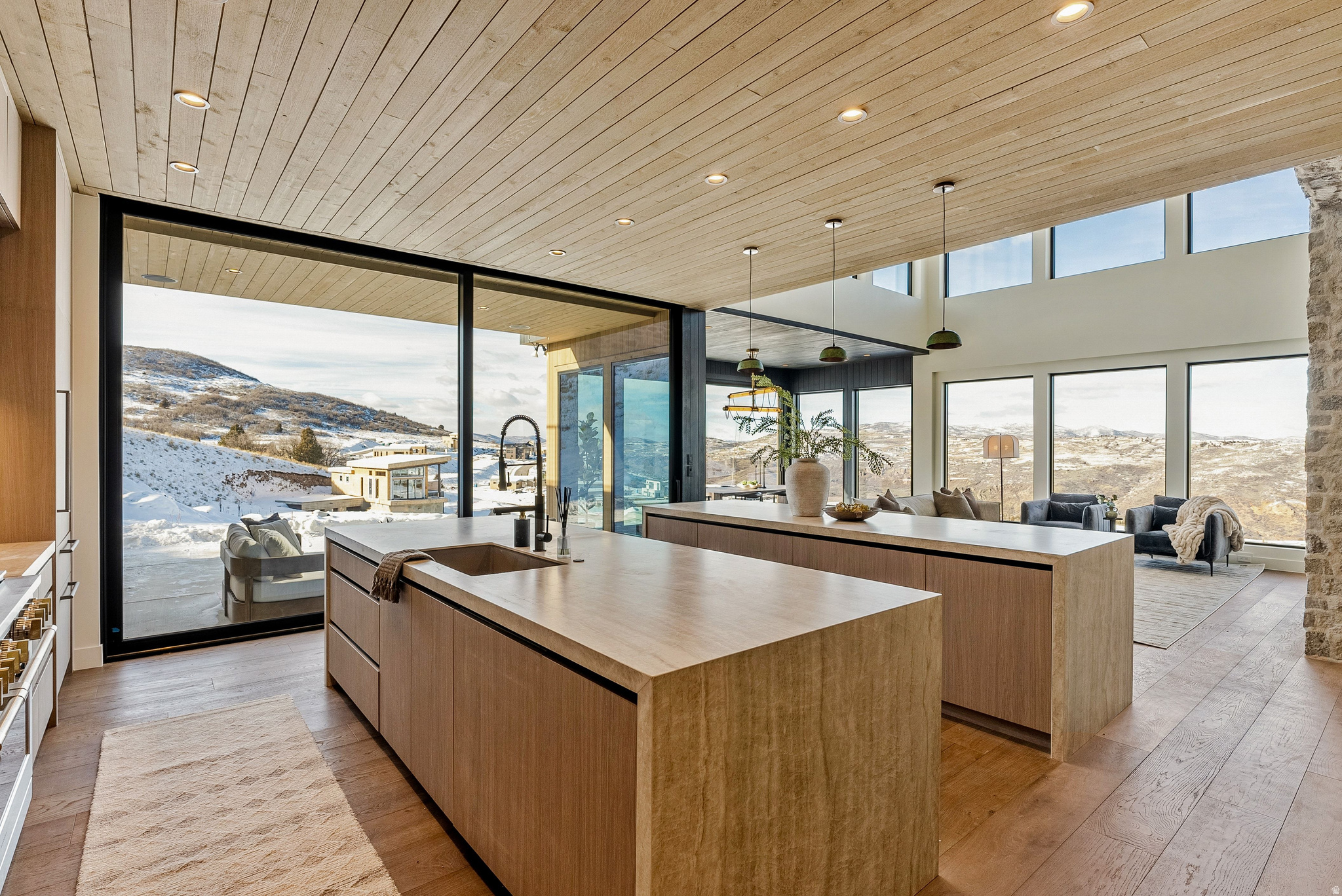 BENLOCH RANCH - Residential