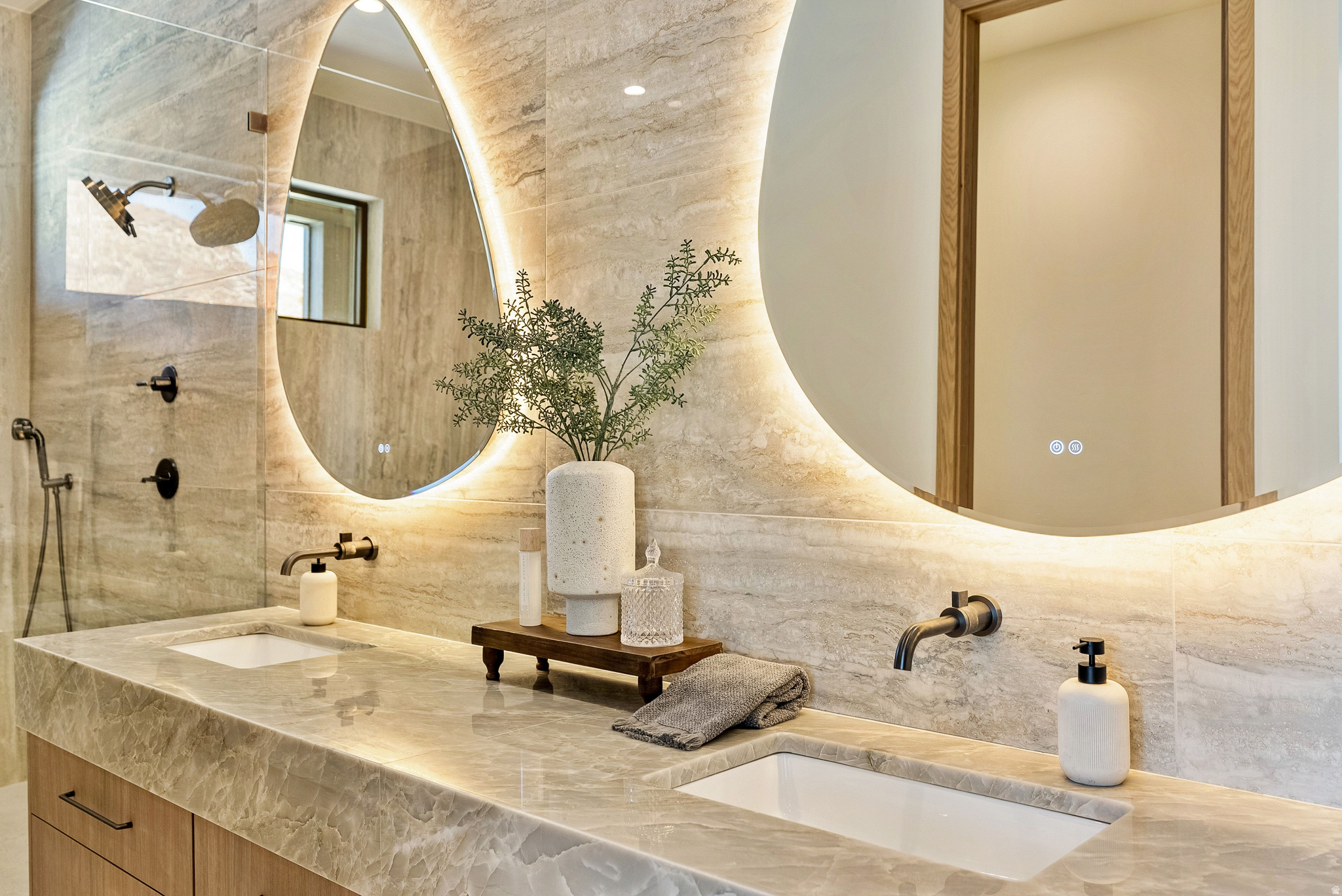 BENLOCH RANCH - Residential