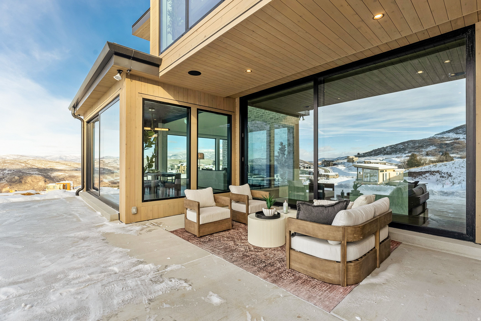 BENLOCH RANCH - Residential