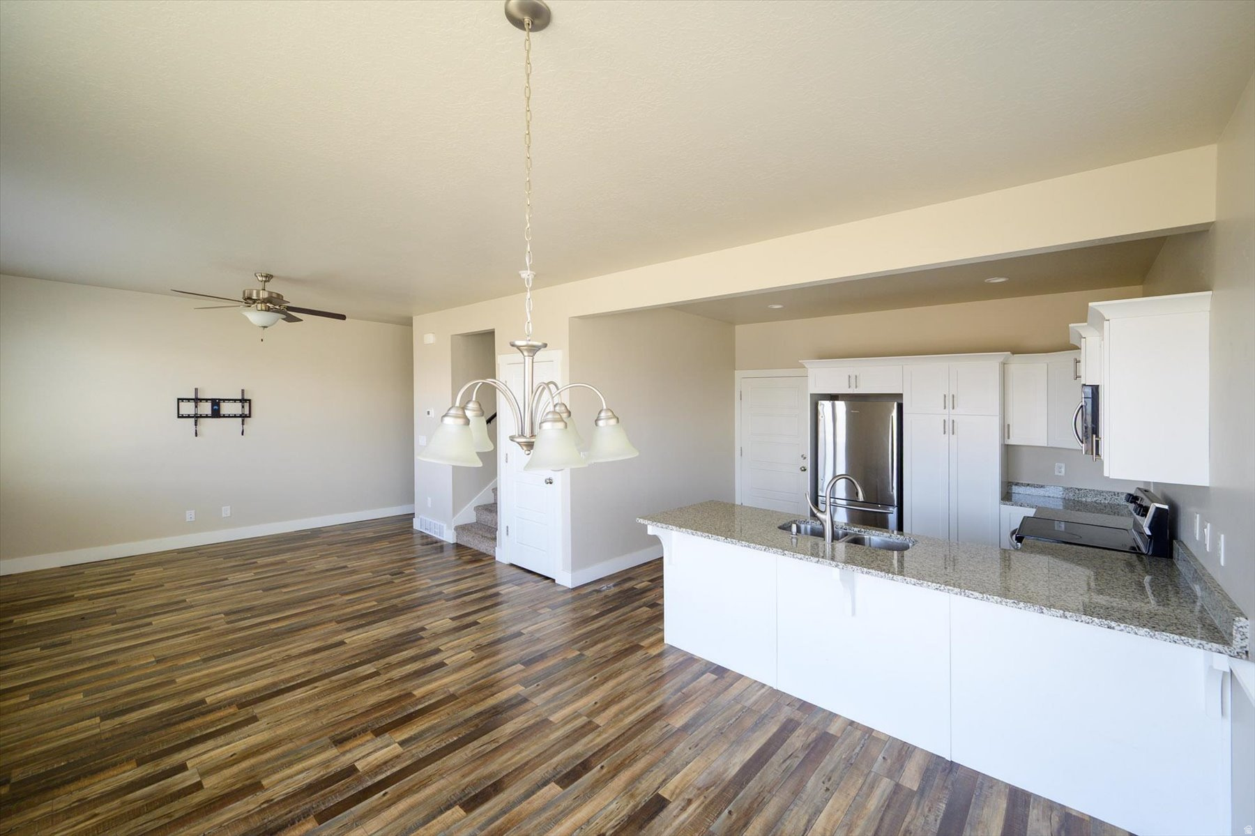 PONY EXPRESS TOWNE - Residential