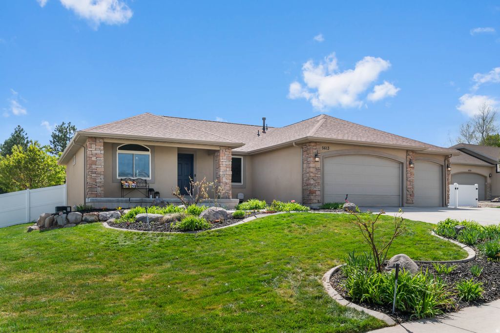 Photo of 5613 W HORSE SPRING CT S, Herriman, UT 84096 (MLS # 2150680)