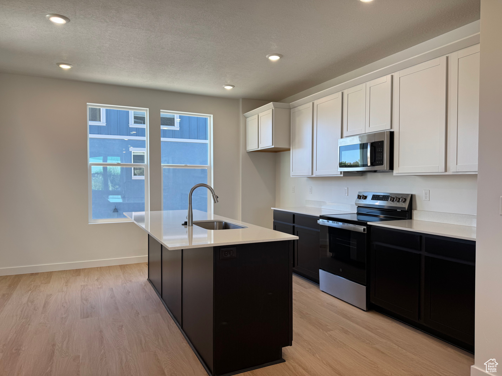 TRAILSIDE - Residential