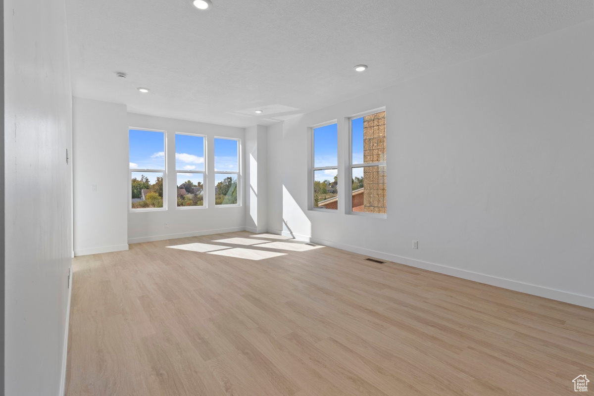 TRAILSIDE - Residential