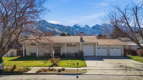 Photo of 2470 E CAMELBACK RD S, Cottonwood Heights, UT 84121 (MLS # 2143335)