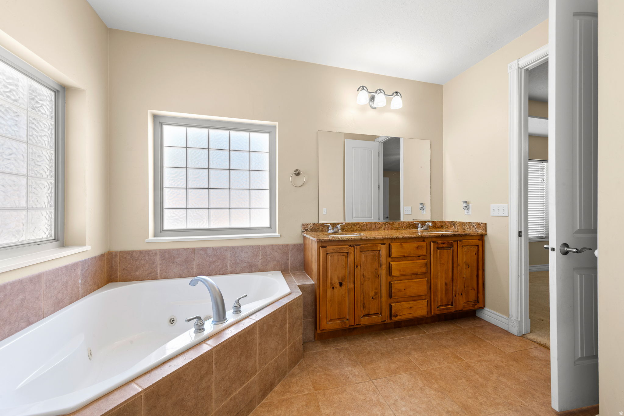 EAST RIDGE 3 - Residential