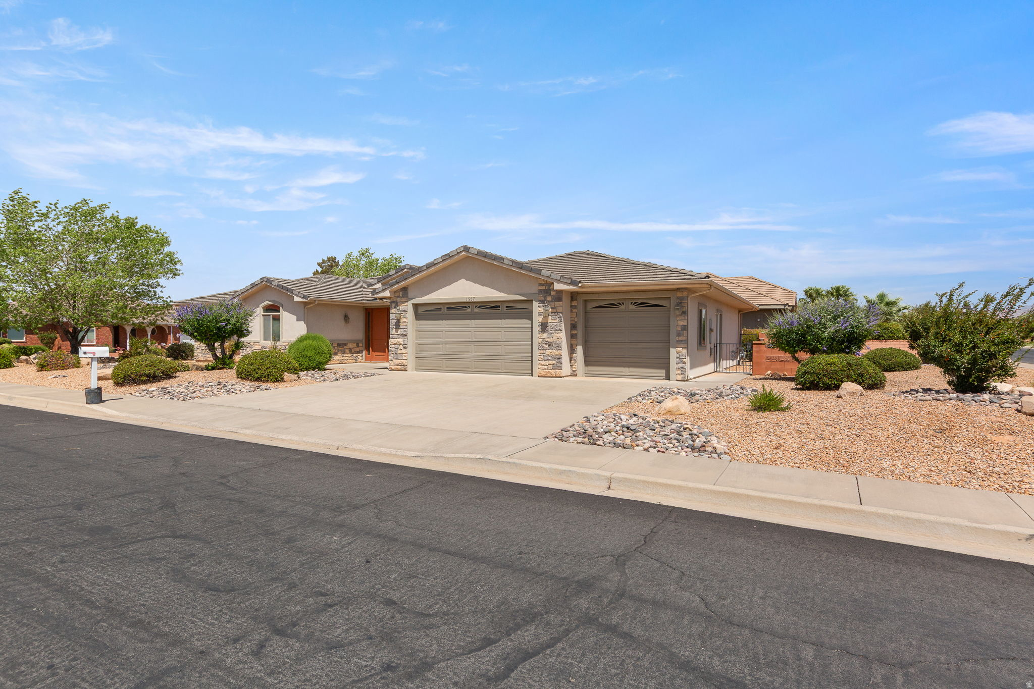 EAST RIDGE 3 - Residential