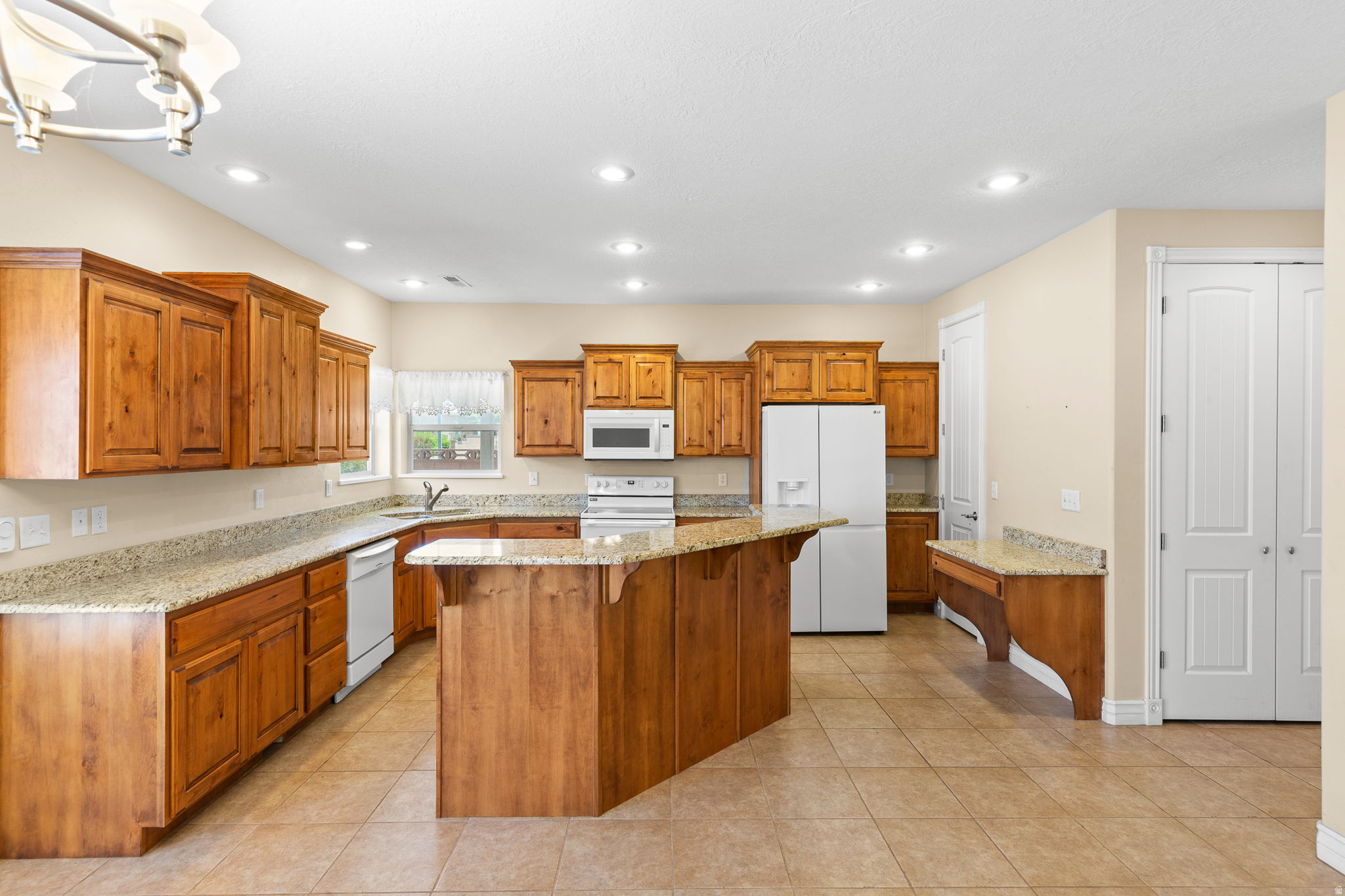 EAST RIDGE 3 - Residential