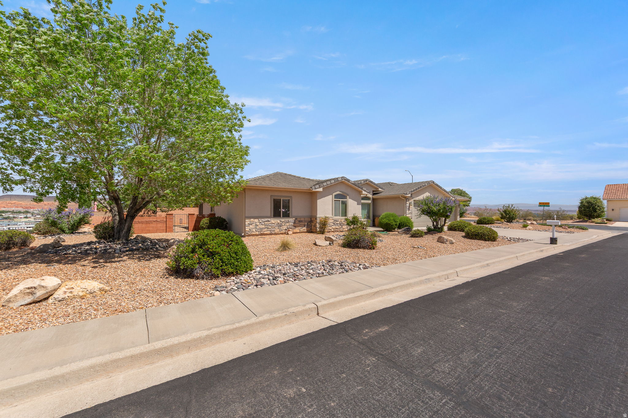 EAST RIDGE 3 - Residential