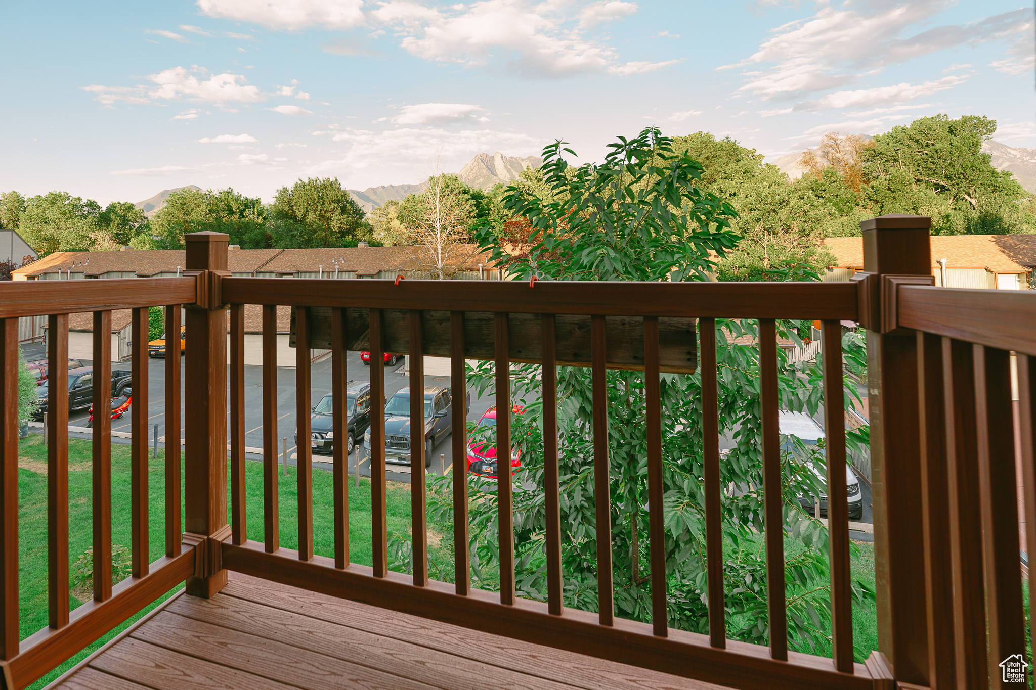 WILLOWS CNDM - Residential