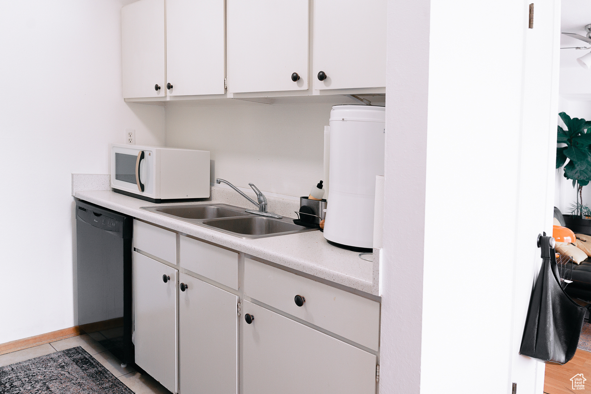 WILLOWS CNDM - Residential