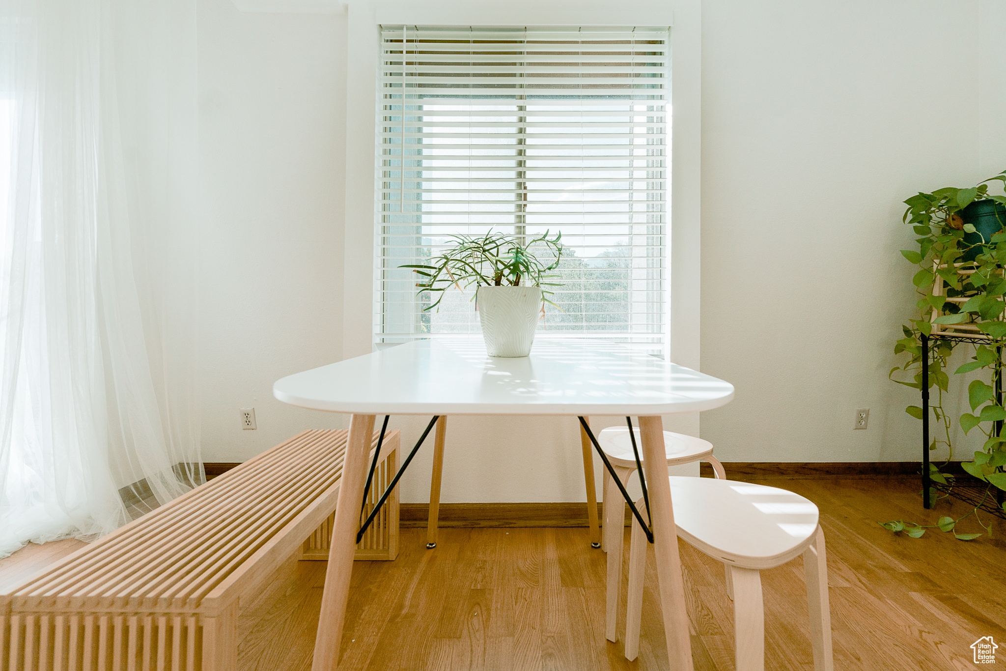 WILLOWS CNDM - Residential