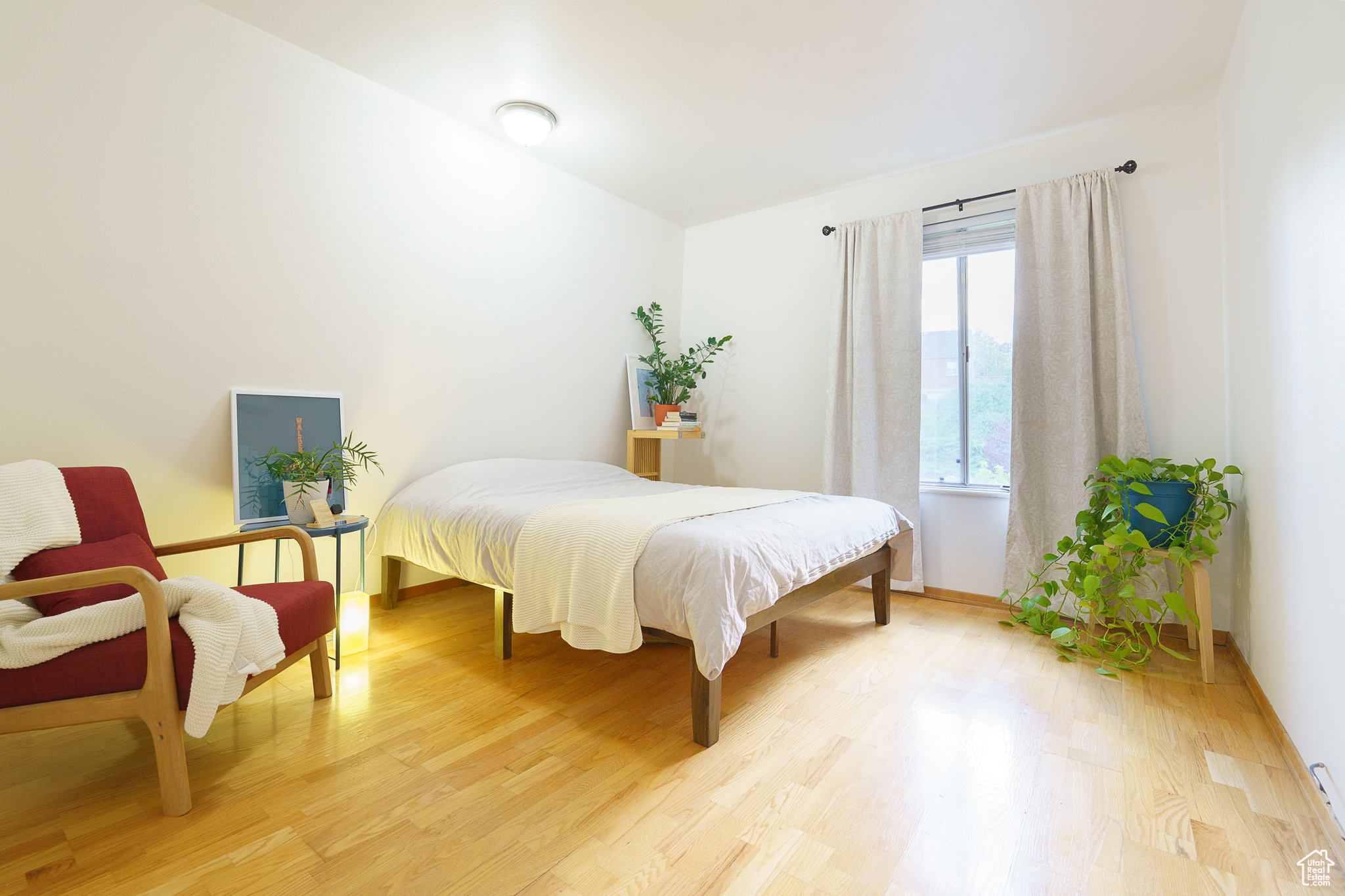 WILLOWS CNDM - Residential