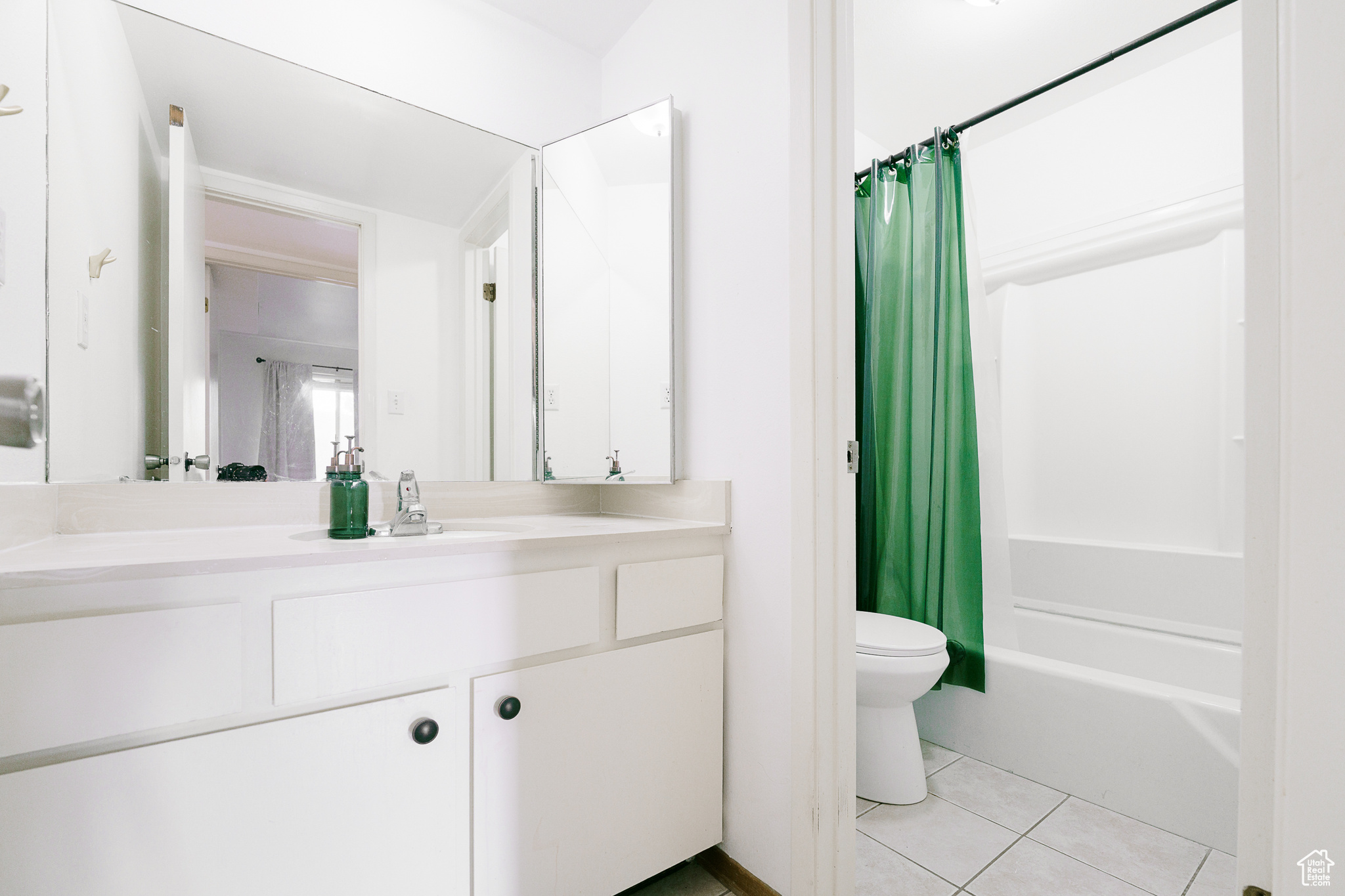 WILLOWS CNDM - Residential