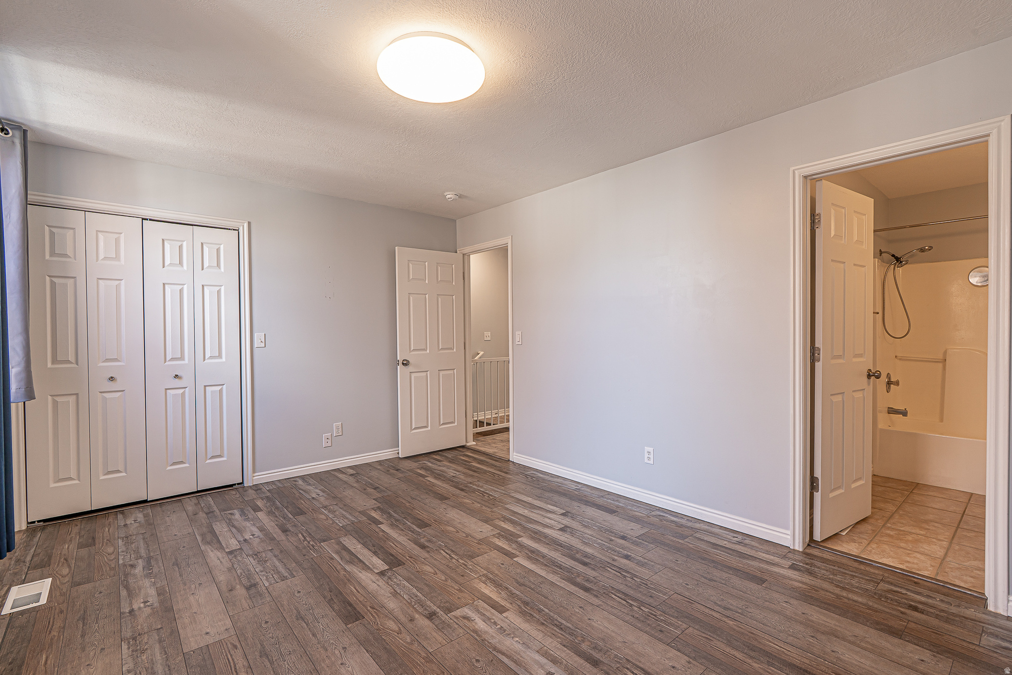 VICTORIAN VILLAGE - Residential