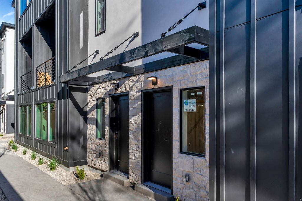 Photo of 1380 S 900 W #502, Salt Lake City, UT 84104 (MLS # 2146756)