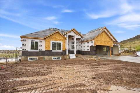 Tiny photo for 417 E SKYLINE DR, Brigham City, UT 84302 (MLS # 2148619)