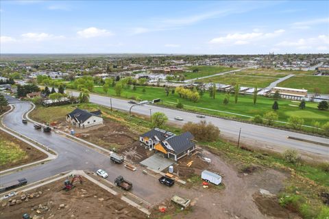 Tiny photo for 417 E SKYLINE DR, Brigham City, UT 84302 (MLS # 2148619)