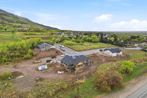 Tiny photo for 417 E SKYLINE DR, Brigham City, UT 84302 (MLS # 2148619)