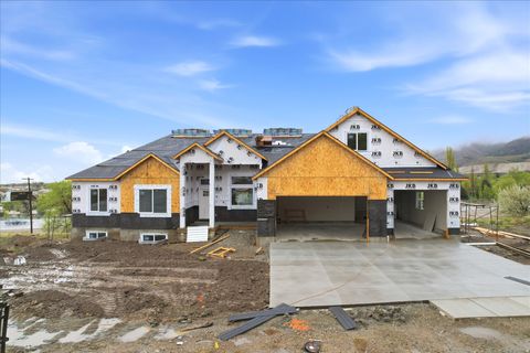 Tiny photo for 417 E SKYLINE DR, Brigham City, UT 84302 (MLS # 2148619)