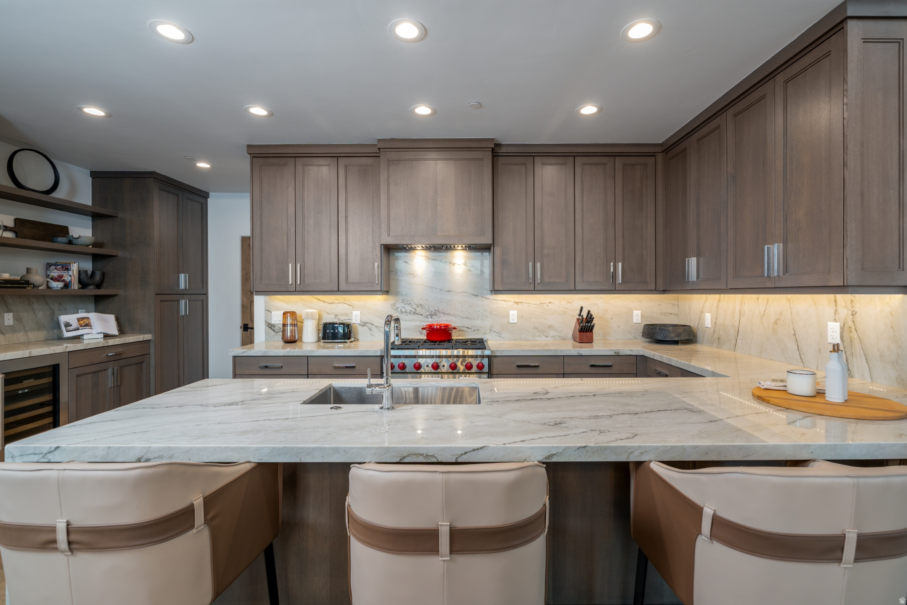 CLUBHOUSE VILLAS - Residential