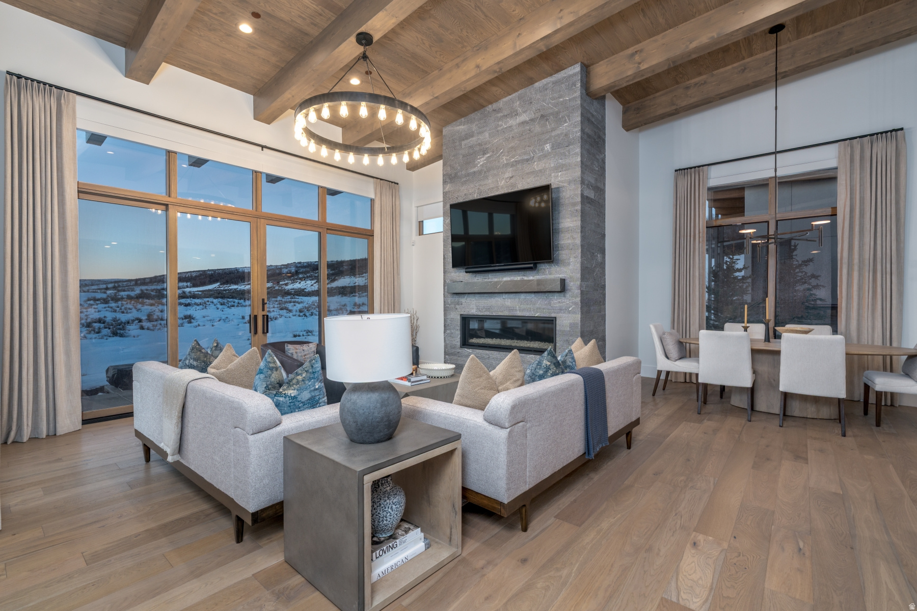 CLUBHOUSE VILLAS - Residential