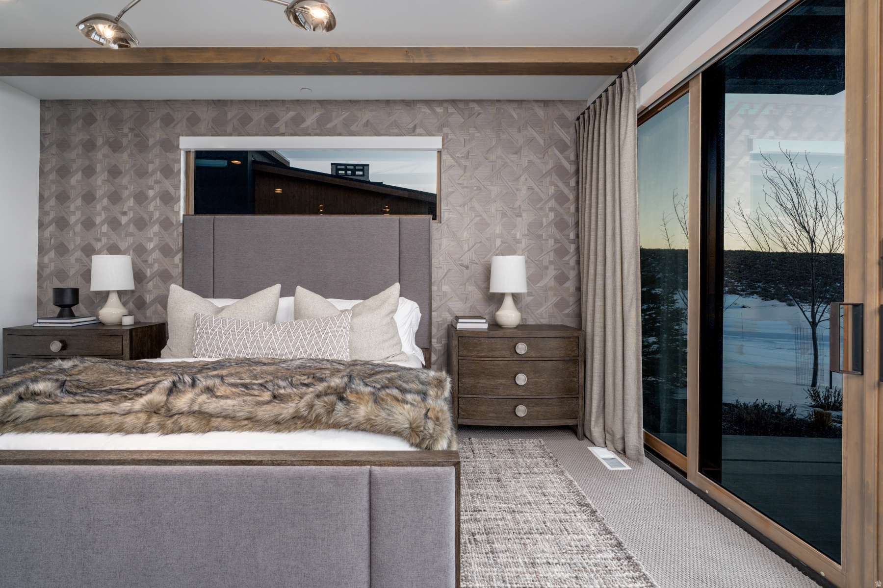 CLUBHOUSE VILLAS - Residential