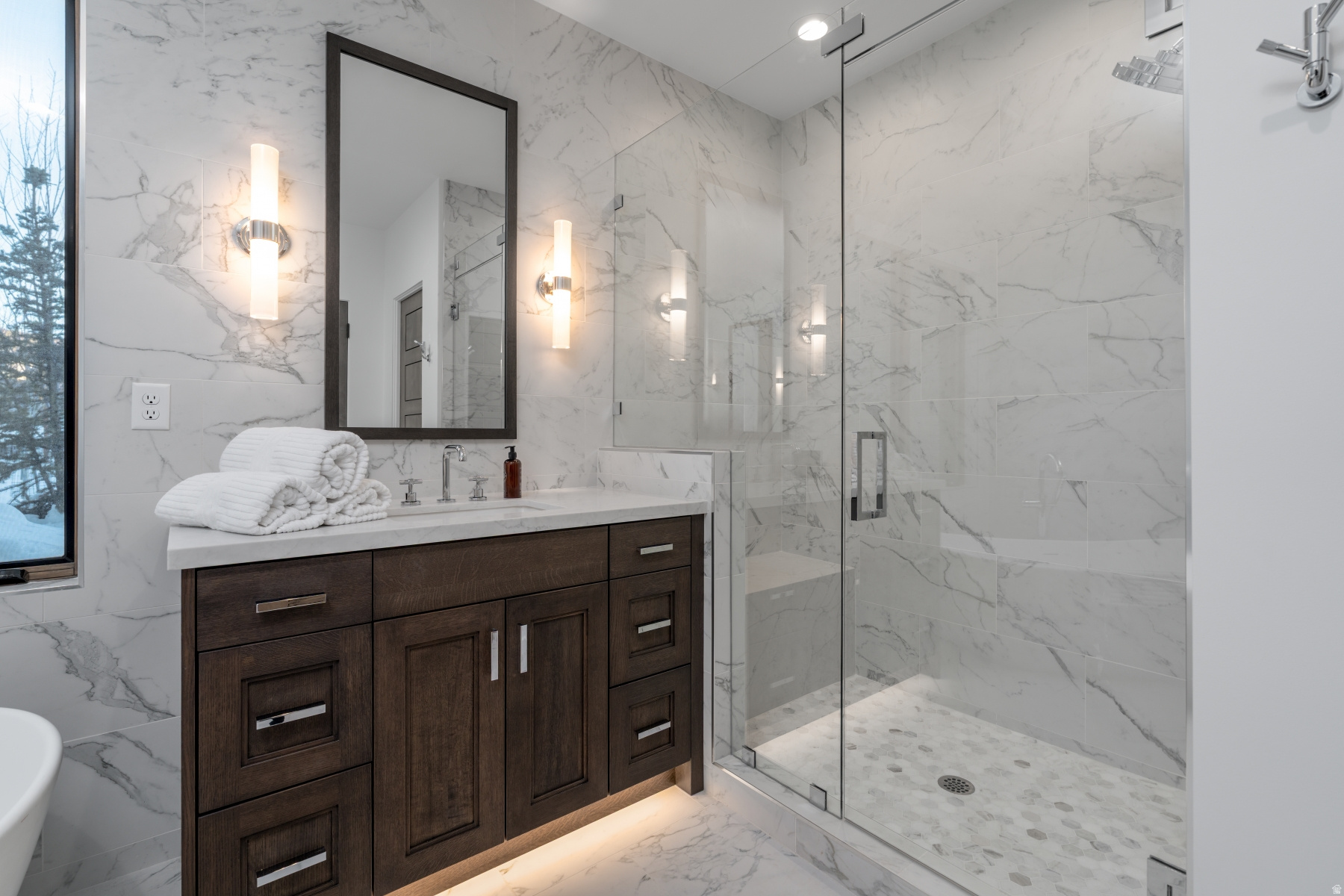 CLUBHOUSE VILLAS - Residential