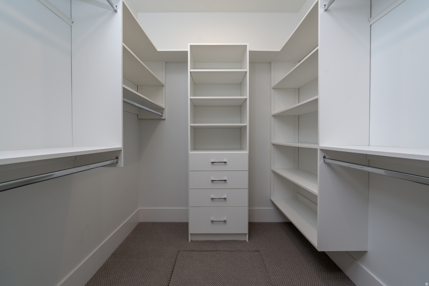 CLUBHOUSE VILLAS - Residential