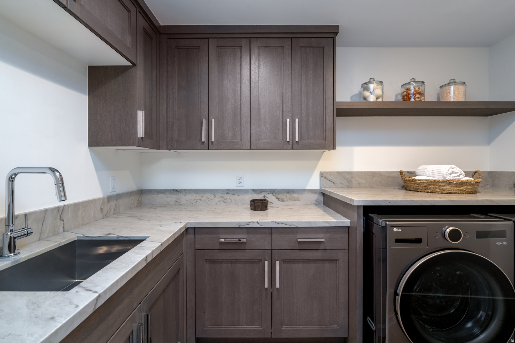 CLUBHOUSE VILLAS - Residential