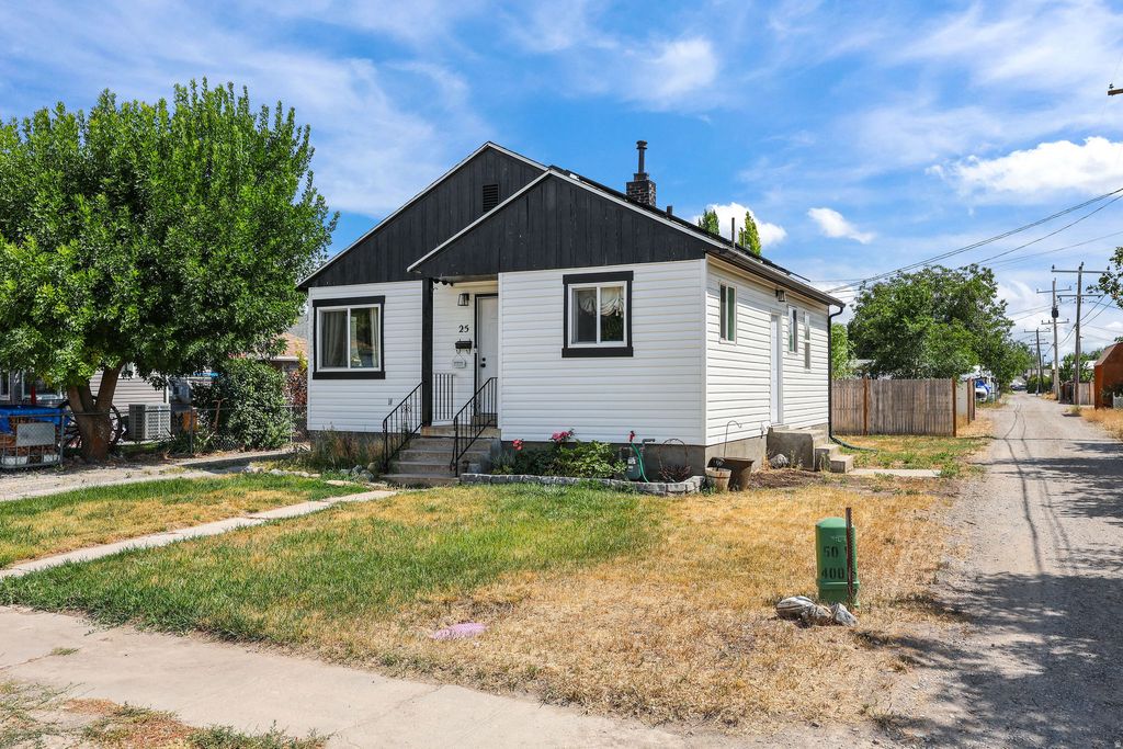 Photo of 25 W 400 S, Tremonton, UT 84337 (MLS # 2140704)