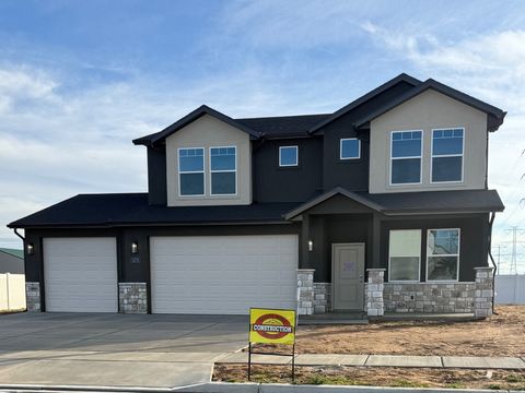 Photo of 3179 W 3200 S #301, West Haven, UT 84401 (MLS # 2123561) Photo of 3179 W 3200 S #301, West Haven, UT 84401 (MLS # 2123561)