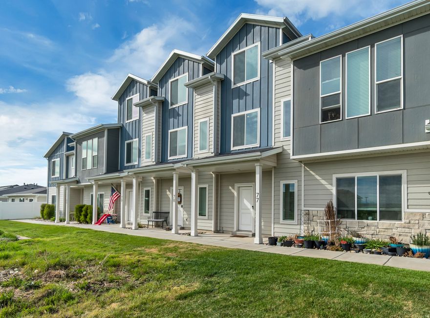 Beautifully cared for, move-in ready Prominence Point townhome!  Open-concept living space filled with lots of natural light. Two bedrooms and 2.5 baths. Primary suite with en-suite bathroom & huge walk-in closet. The kitchen features an electric smooth-top range and granite counters.  Unobstructed views from your front door.  The community has a nice clubhouse with a gym, pickleball courts, and basketball.  The seller would appreciate an extended closing if possible.