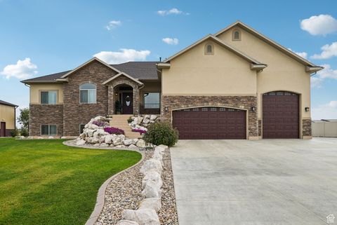 Photo of 4909 W 5850 S, Hooper, UT 84315 (MLS # 2109744)