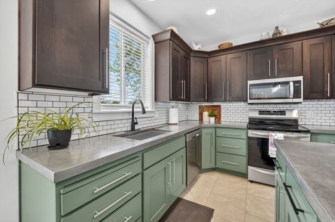 Tiny photo for 6800 S GREENDALE RD, Cottonwood Heights, UT 84121 (MLS # 2154514)