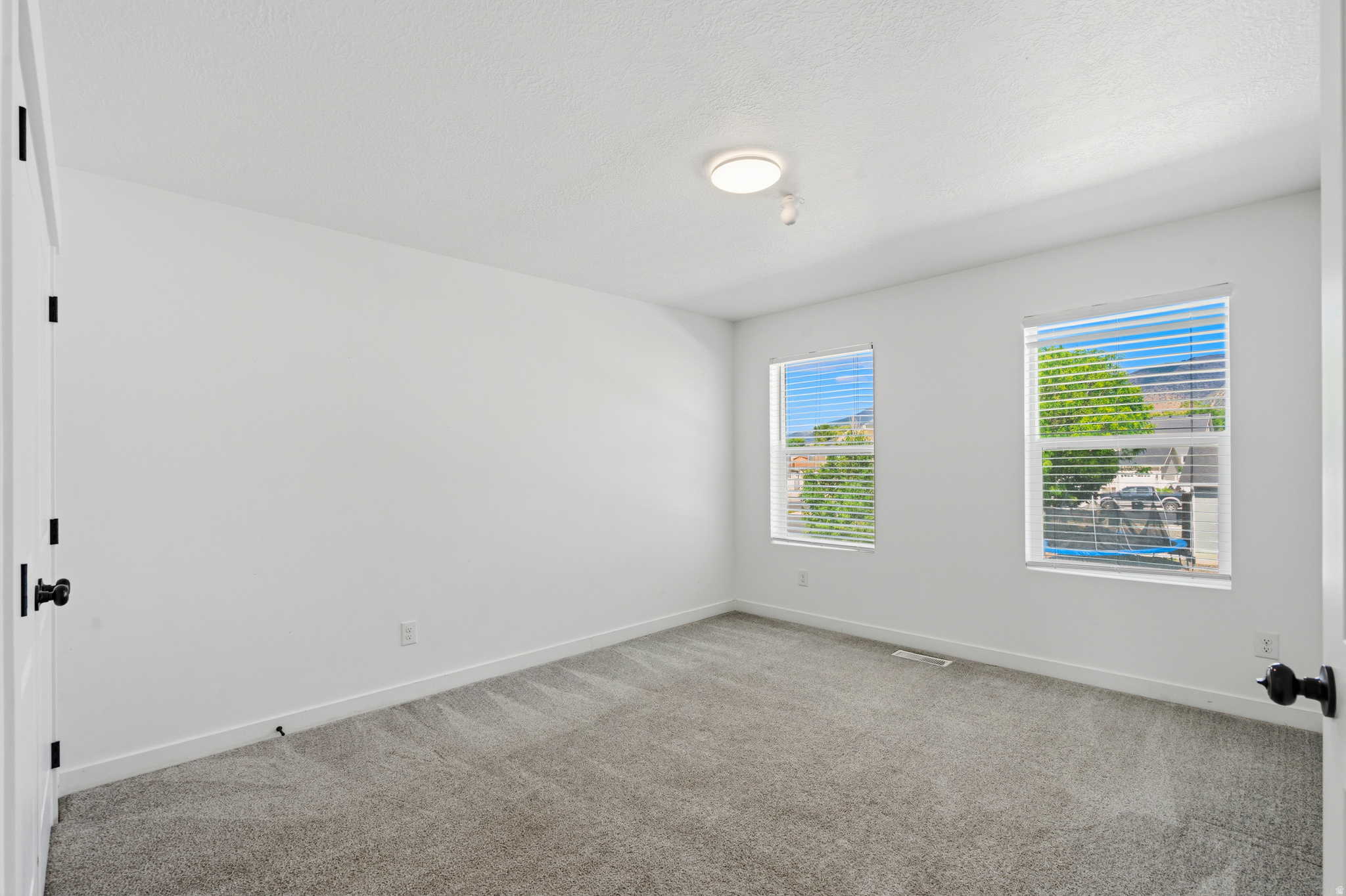 WOODLAND VIEW - Residential