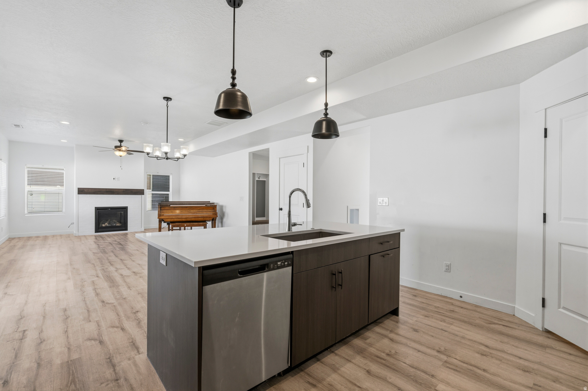 WOODLAND VIEW - Residential
