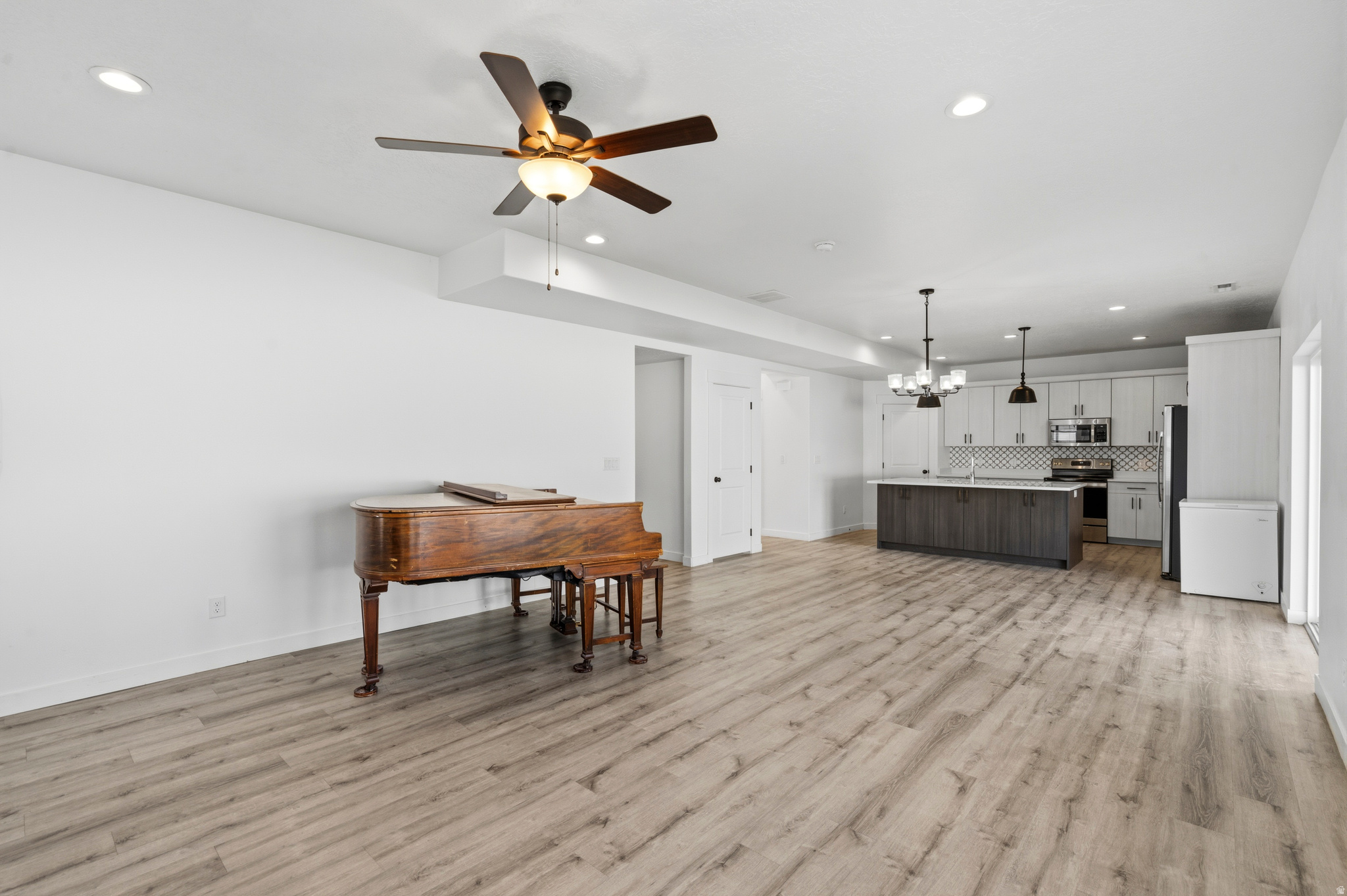 WOODLAND VIEW - Residential