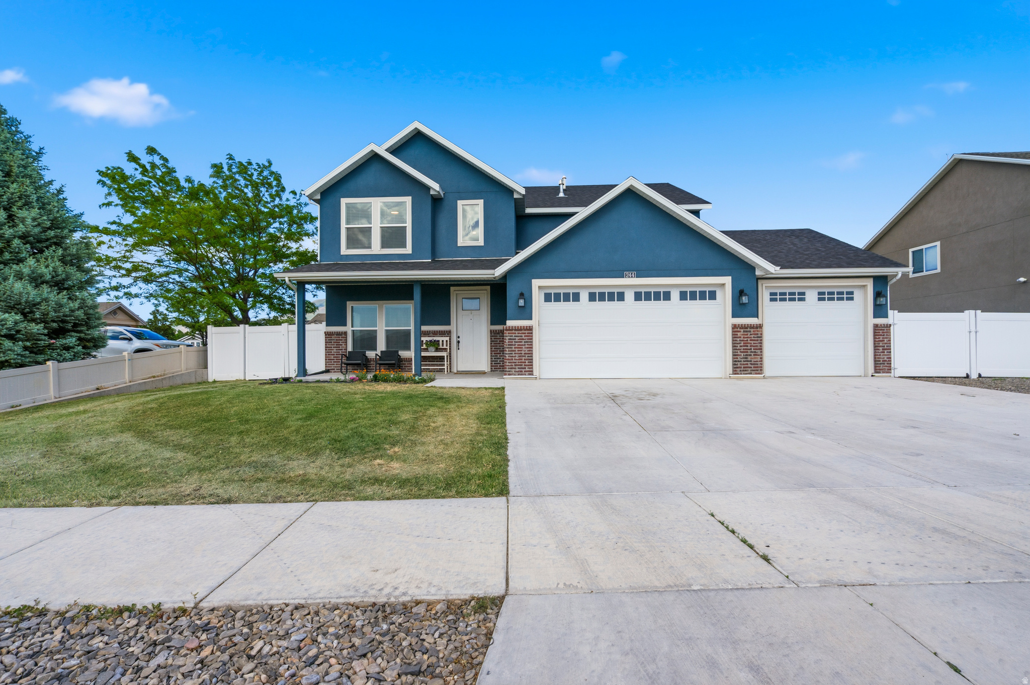 WOODLAND VIEW - Residential