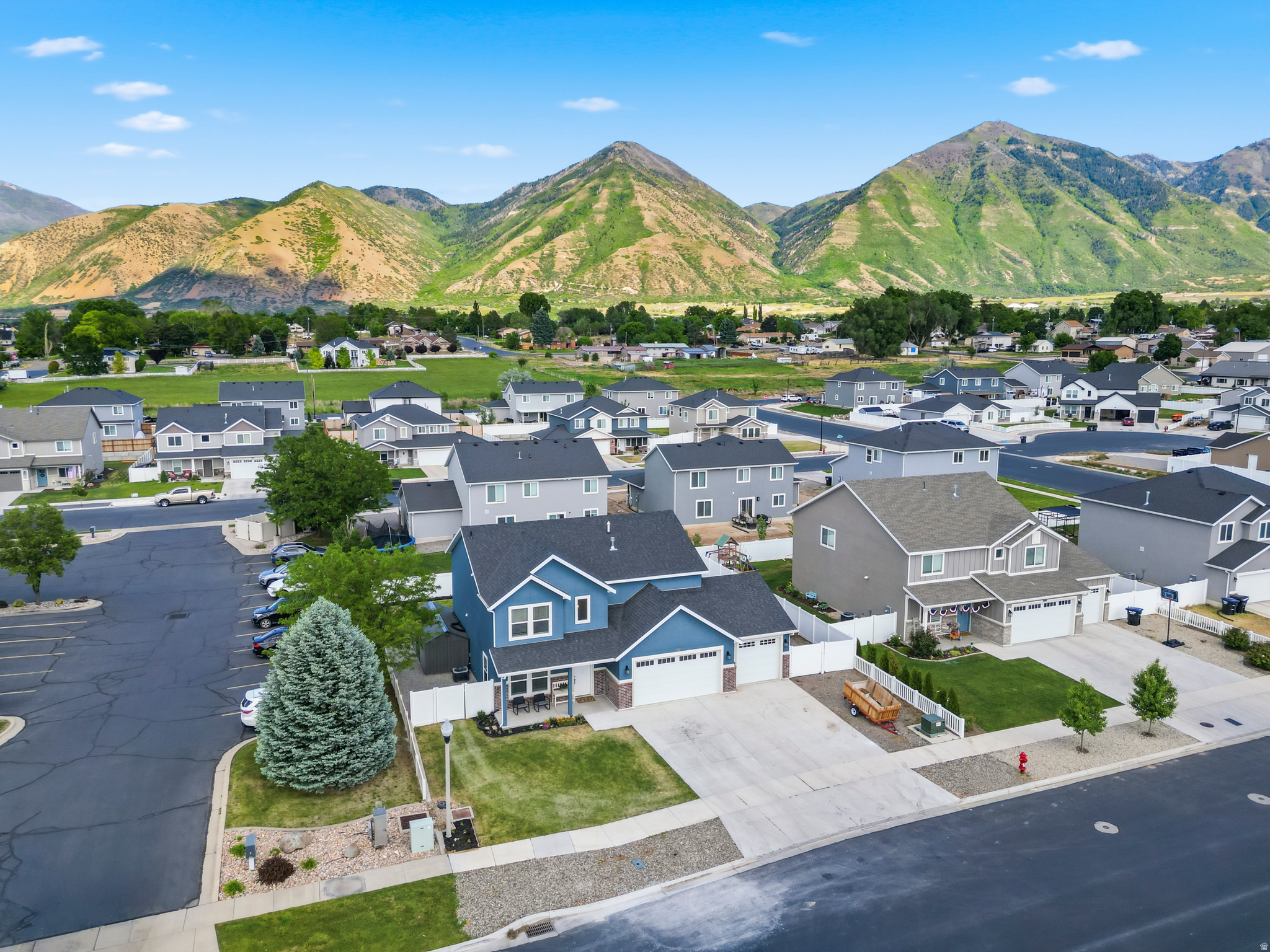 WOODLAND VIEW - Residential