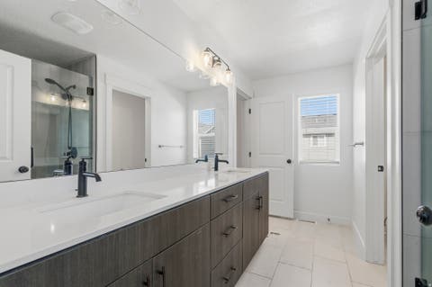 Tiny photo for 244 N 200 E, Salem, UT 84653 (MLS # 2161728)