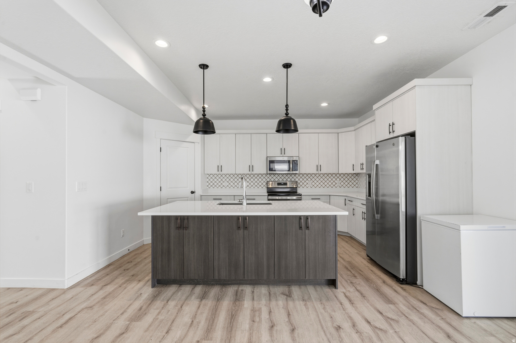 WOODLAND VIEW - Residential