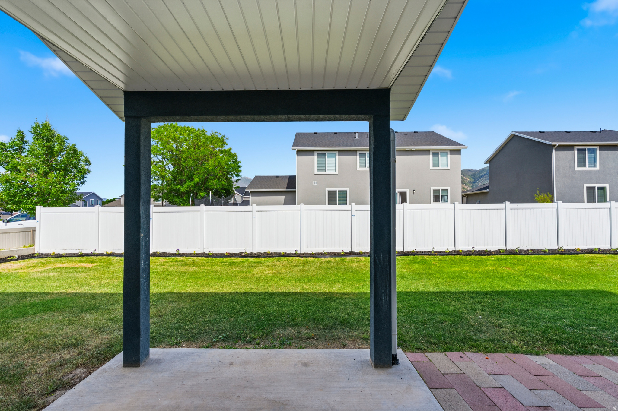WOODLAND VIEW - Residential