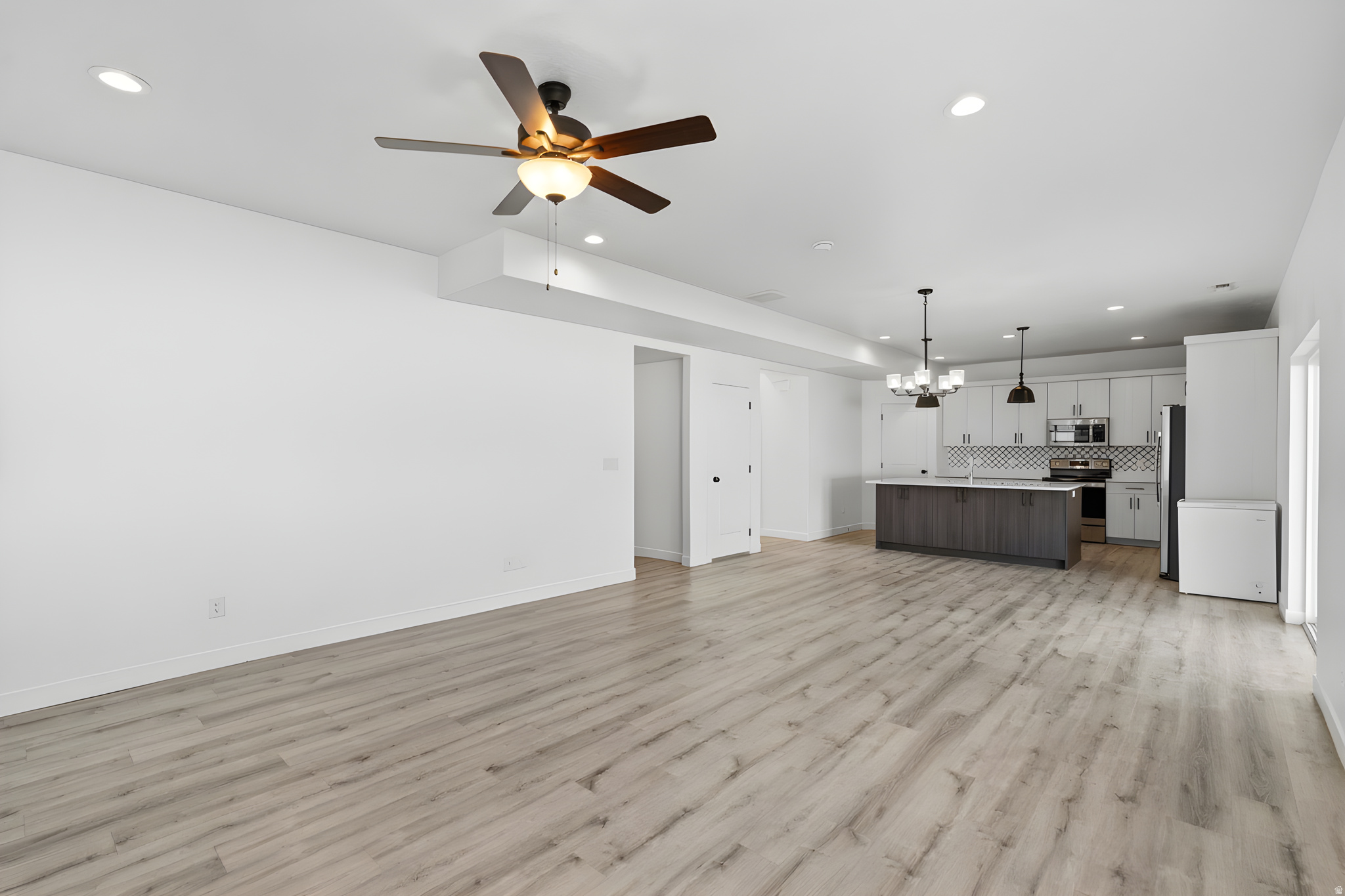 WOODLAND VIEW - Residential